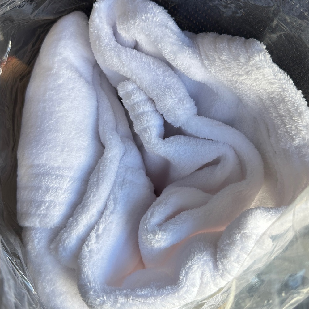 Women's White Plush Terry Robe - Picture 5 of 8